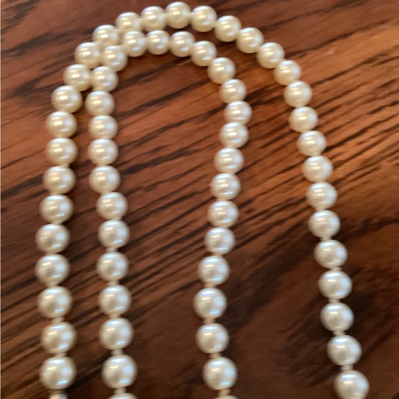 Vintage Pearl Necklace - Picture 5 of 6